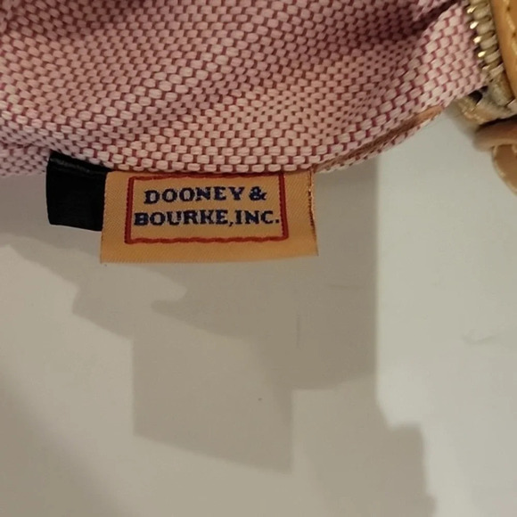 NWOT - DOONEY & BOURKE SHOULDER HANDBAG PURSE WITH IMPERFECTIONS - Picture 8 of 11